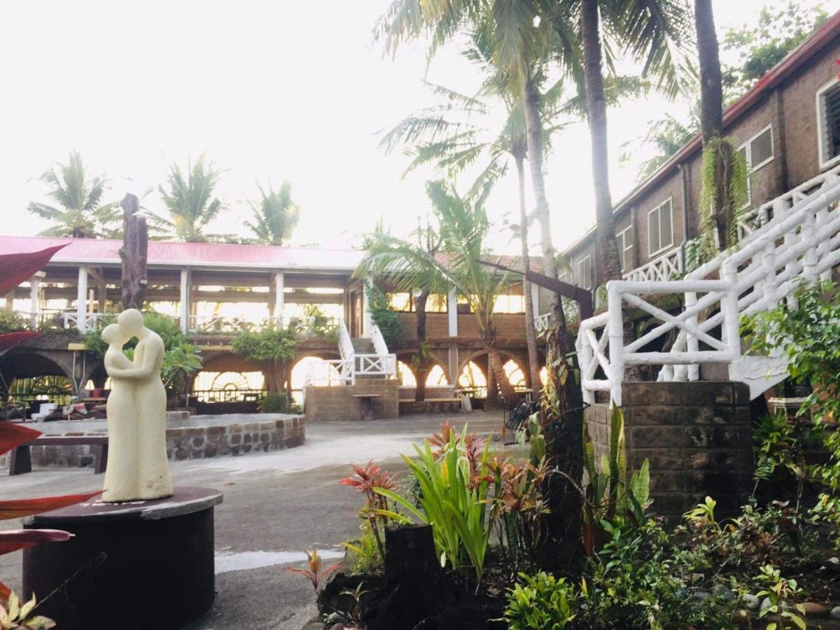 Sunbloom Beachfront Hotel And Restaurant Zambales Sinabacan Экстерьер фото