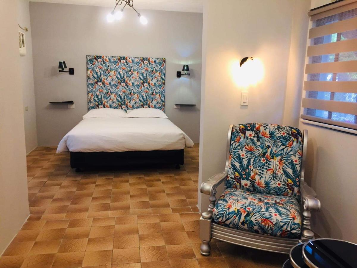 Sunbloom Beachfront Hotel And Restaurant Zambales Sinabacan Экстерьер фото