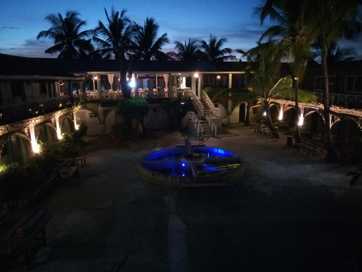 Sunbloom Beachfront Hotel And Restaurant Zambales Sinabacan Экстерьер фото
