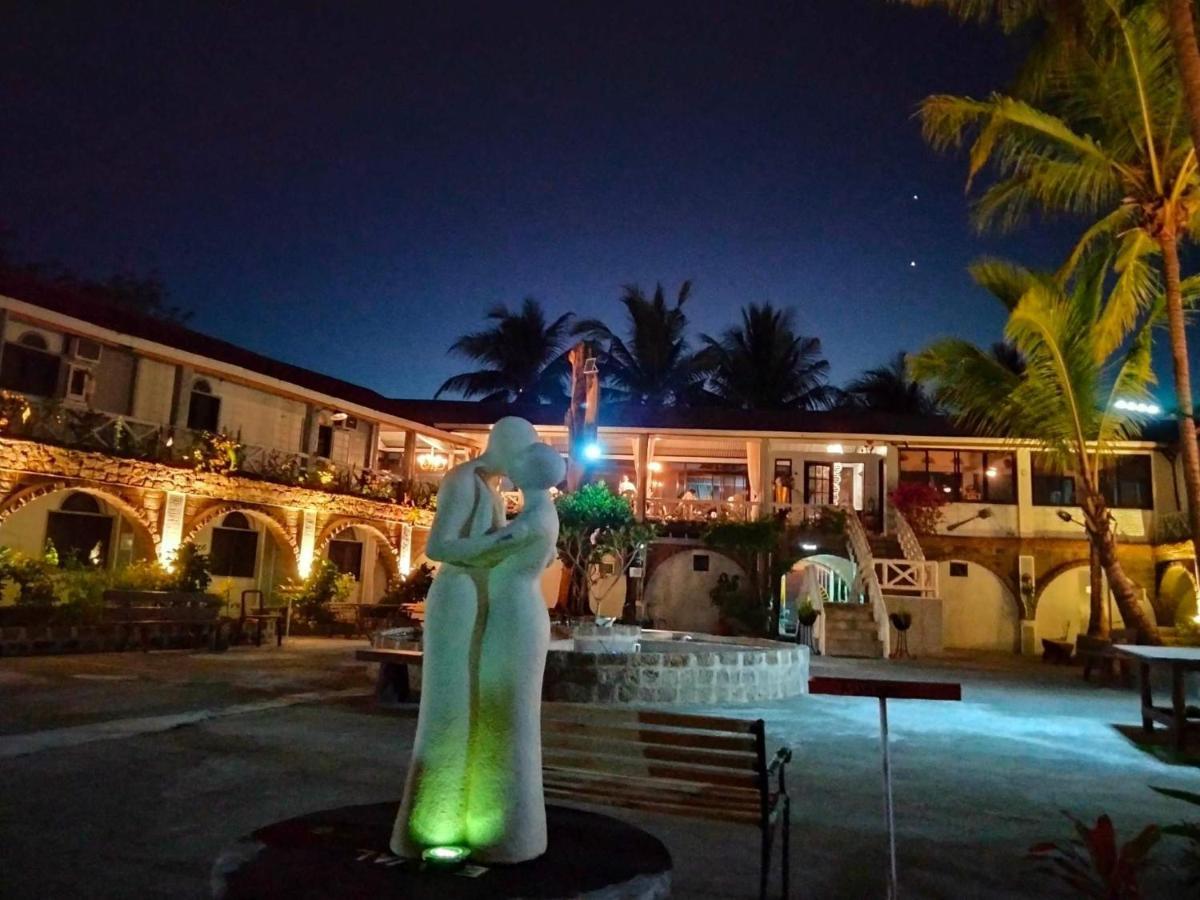 Sunbloom Beachfront Hotel And Restaurant Zambales Sinabacan Экстерьер фото
